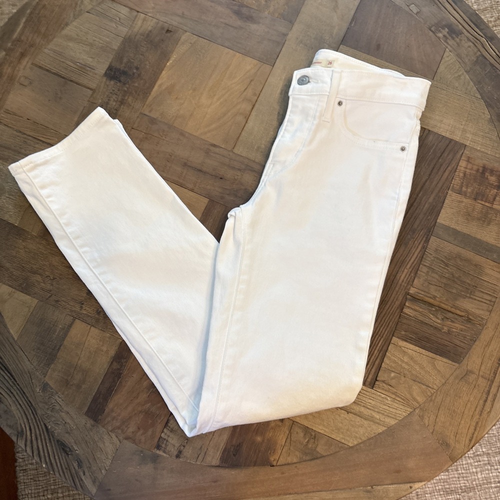 Levi's 314 White Shaping Straight Women's Jeans Size 26 Waist / 30 Length